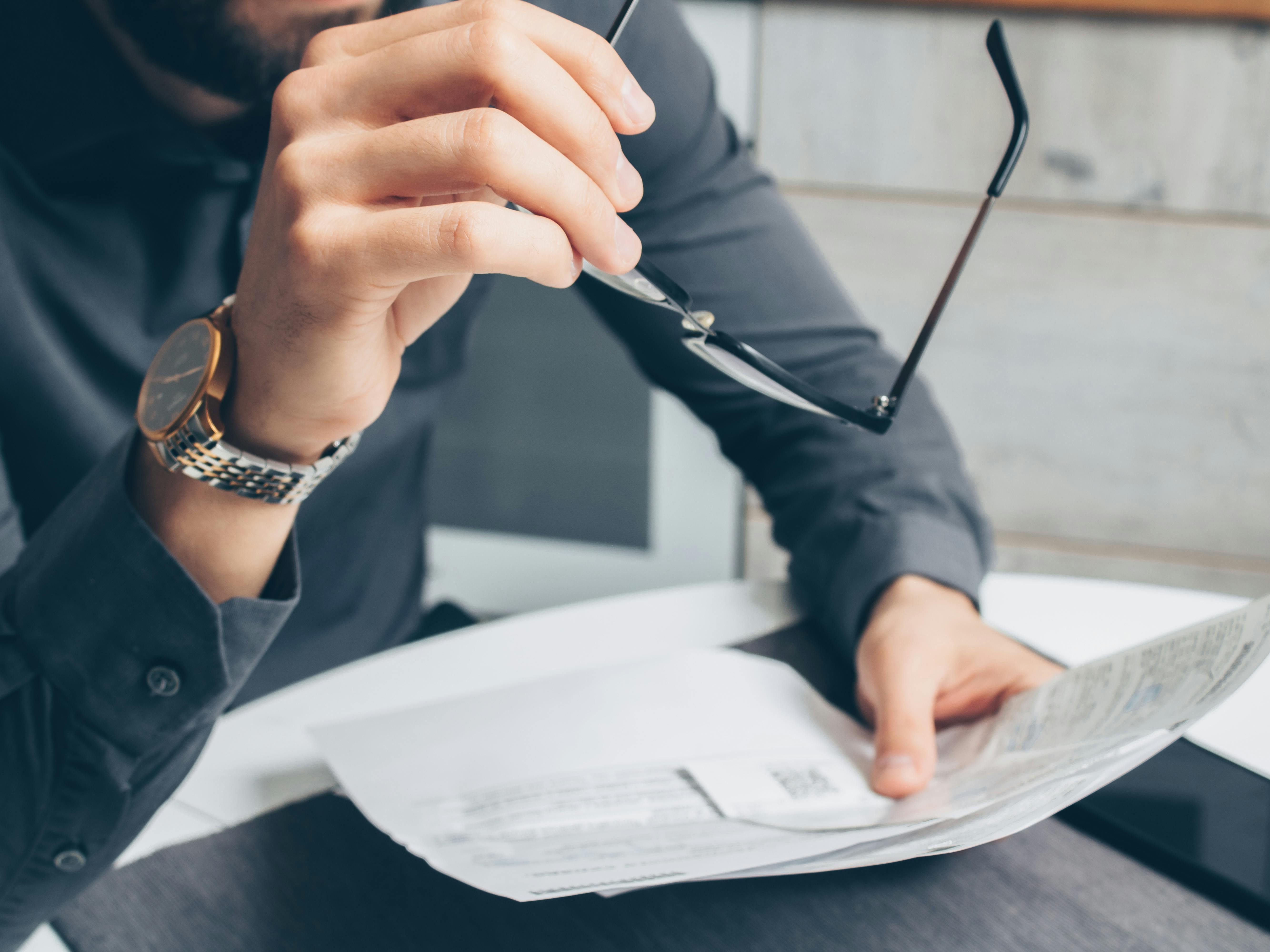 Cómo redactar una Carta de Abandono de Trabajo 1 pexels mikhail nilov 7534805
